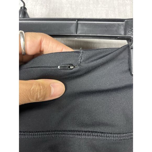 Vuori Leggings Womens M Black Waistband Pocket Crop Workout Athletic - Picture 4 of 7